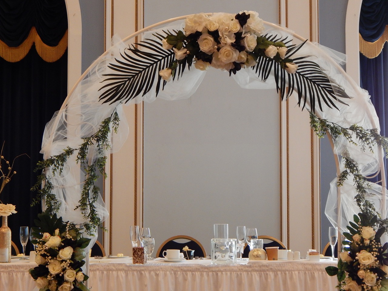 wedding head table decoration free photo