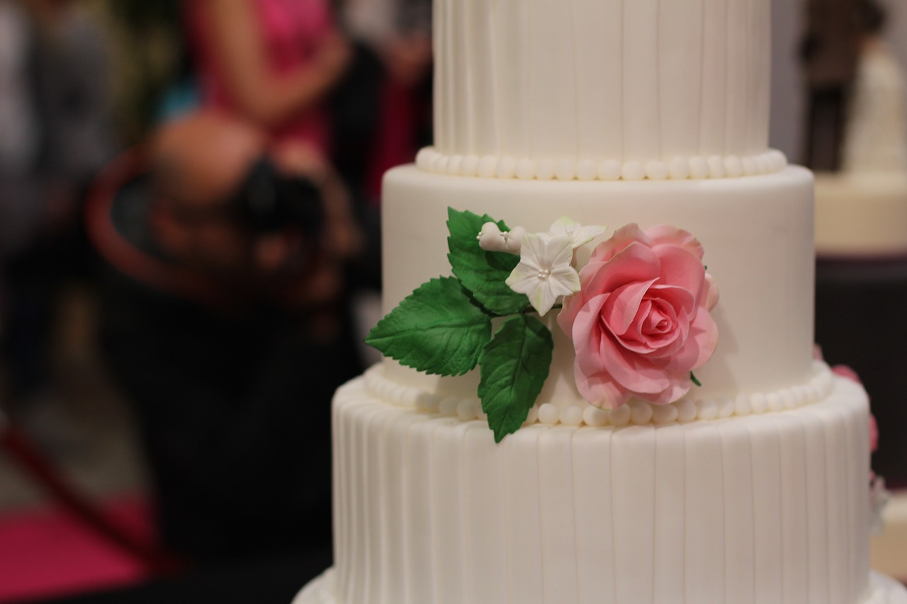 wedding cake decorated rose free photo