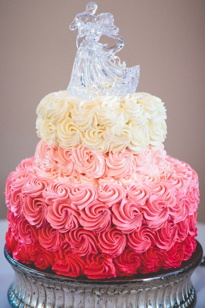 wedding cake  flowers  cake free photo