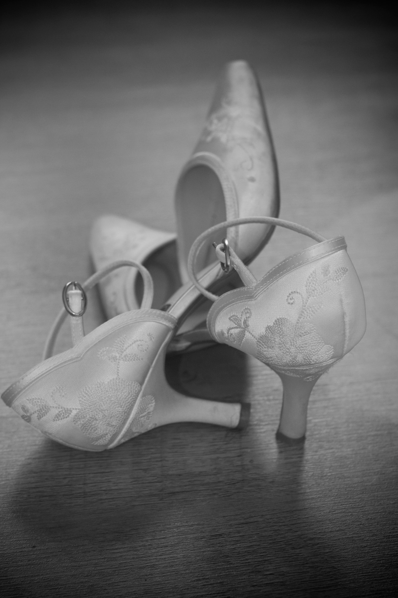 wedding shoes dress free photo