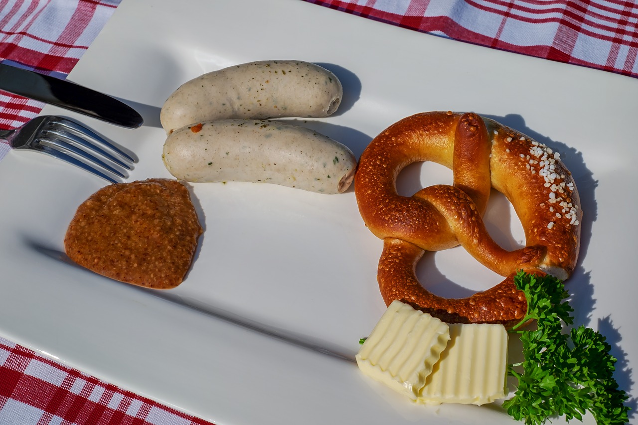 weisswurst  sausage  cured meats free photo