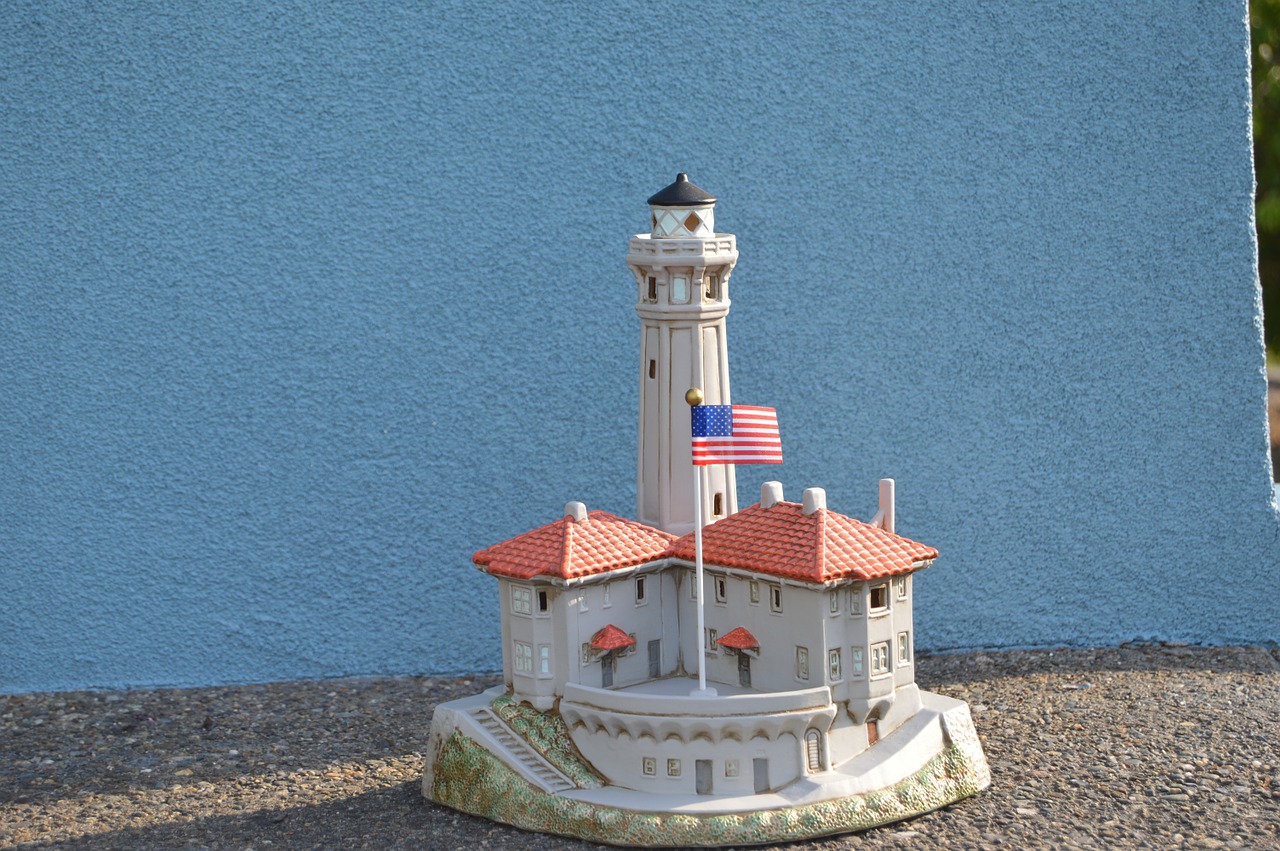 welcoming honoring lighthouse free photo