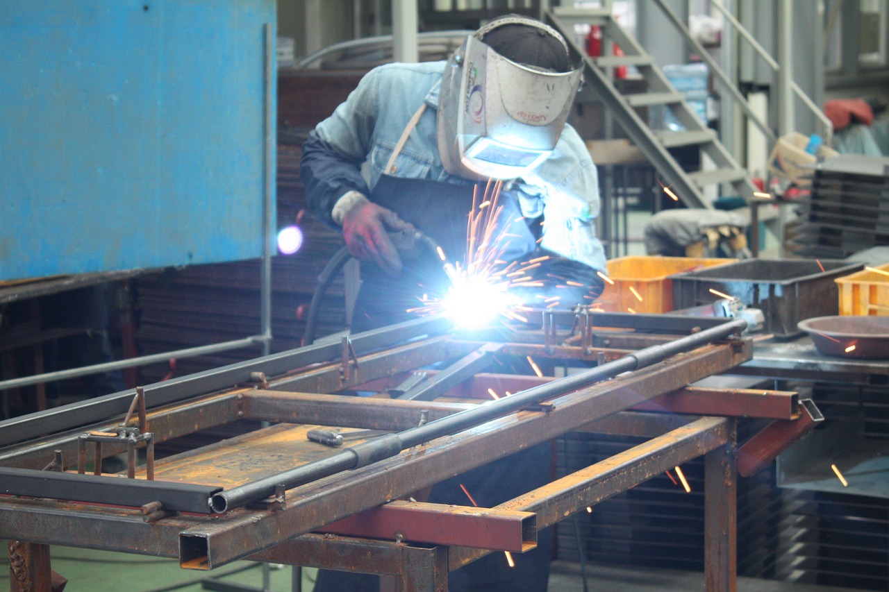 welding factory produce free photo