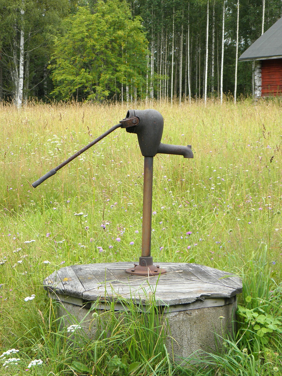well pump countryside free photo