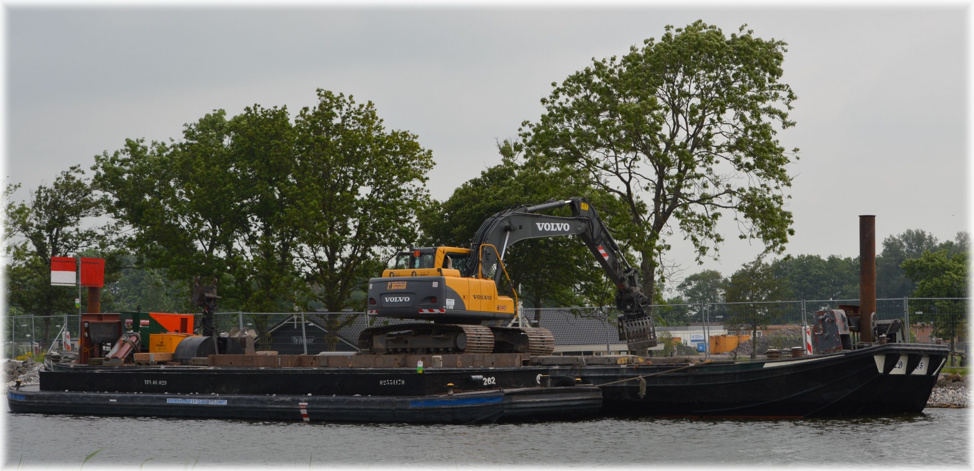 excavator boat excavation free photo
