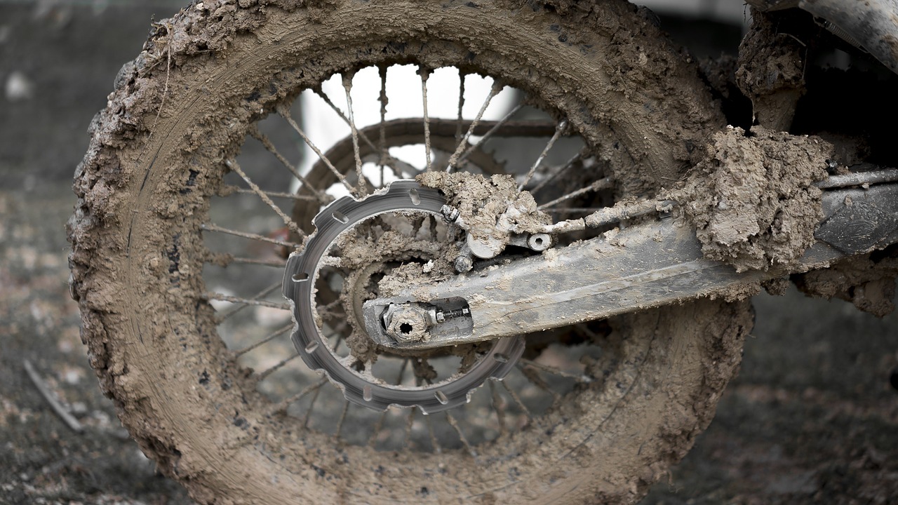 wheel string mud free photo