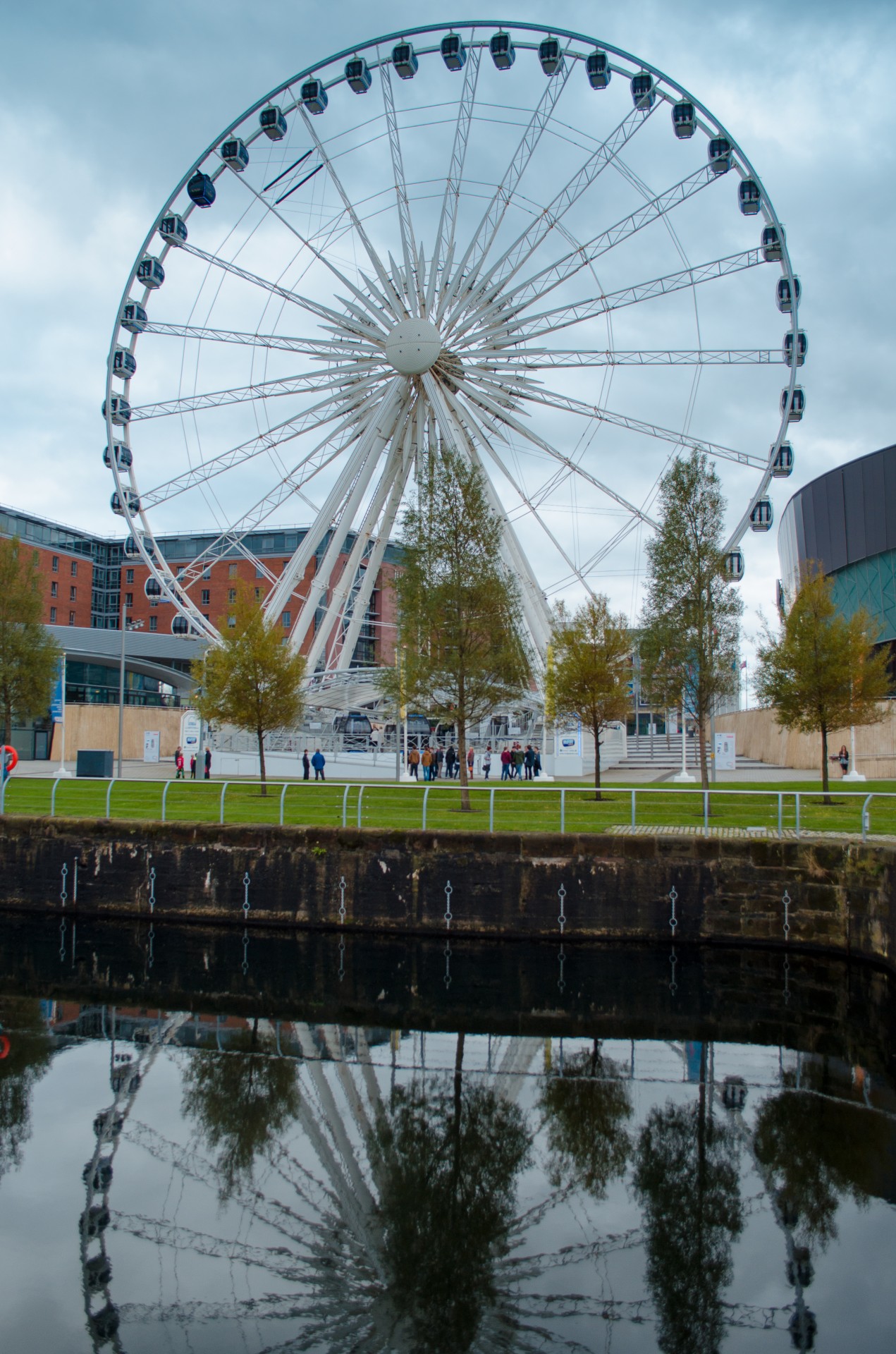 wheel weekend outdoor free photo