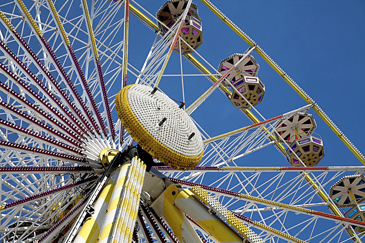 wheel manége ferris wheel free photo