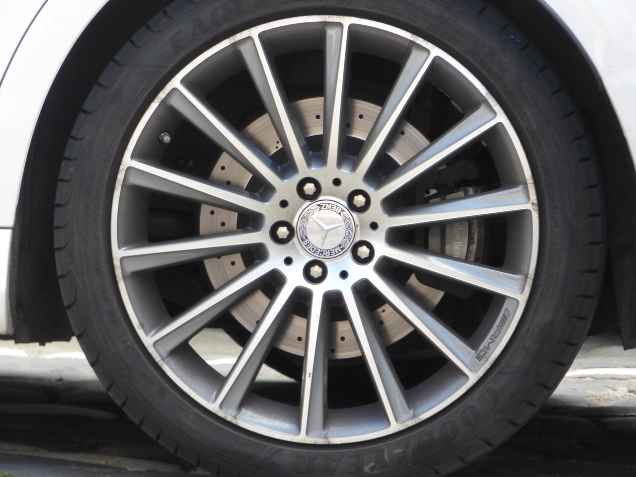 wheel tire rim free photo