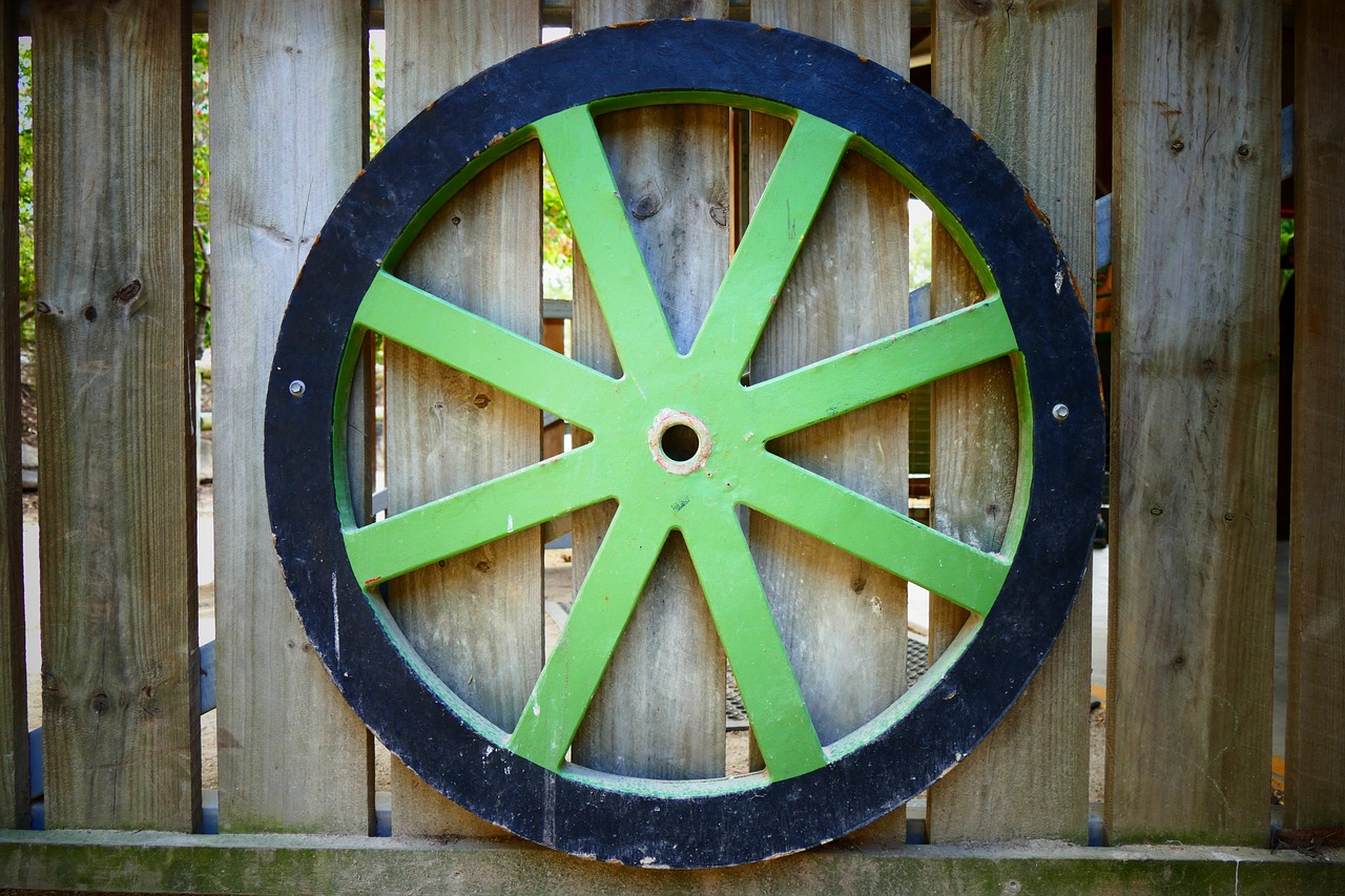 wheel old green free photo