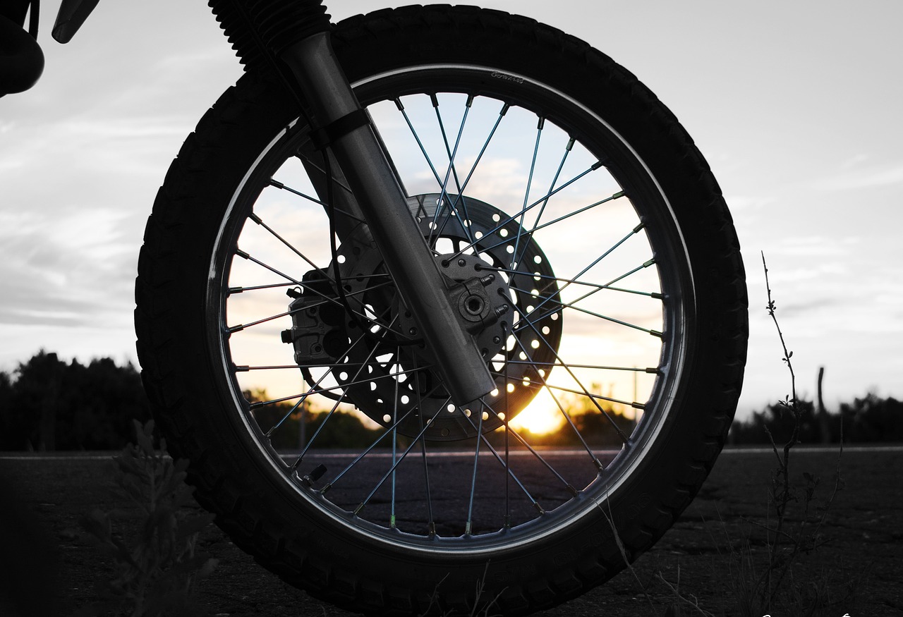 wheel  transport  motorcycle free photo