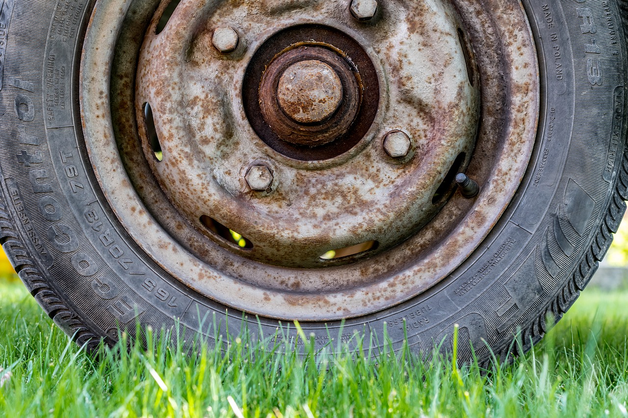 wheel  rusty  old free photo