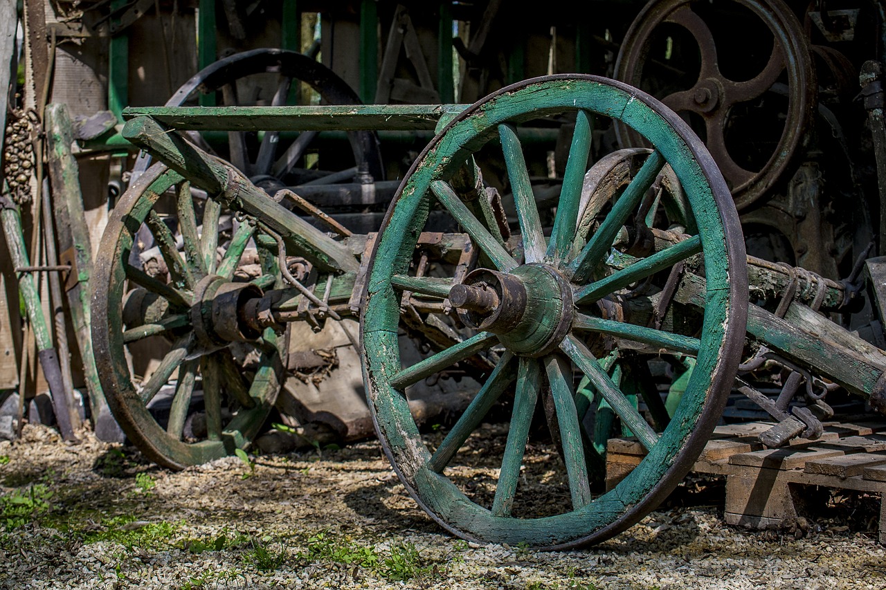 wheel  barn  rustic free photo