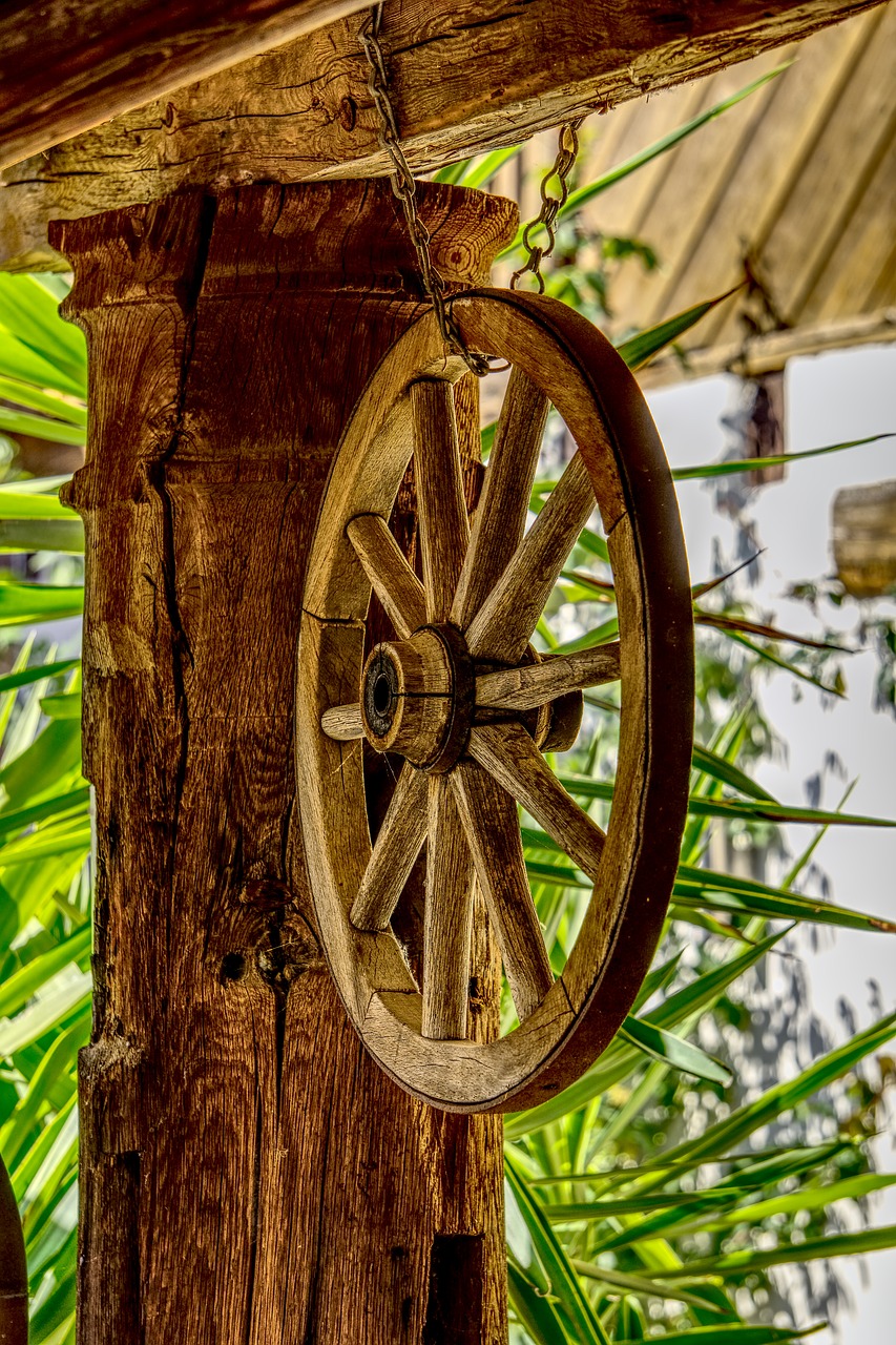 wheel  wagon wheel  decoration free photo