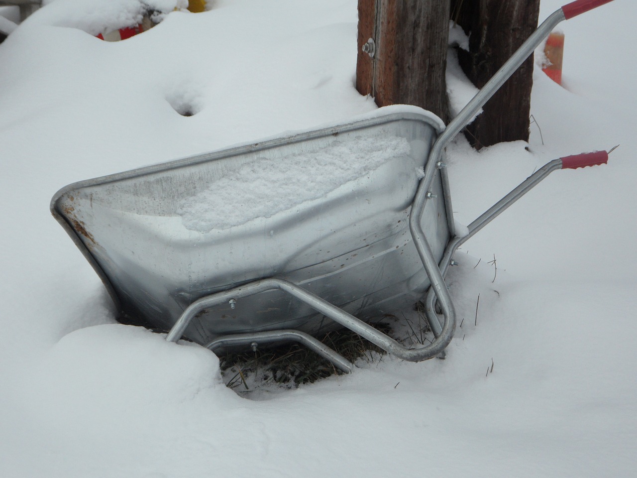 wheelbarrow snowdrift snow free photo