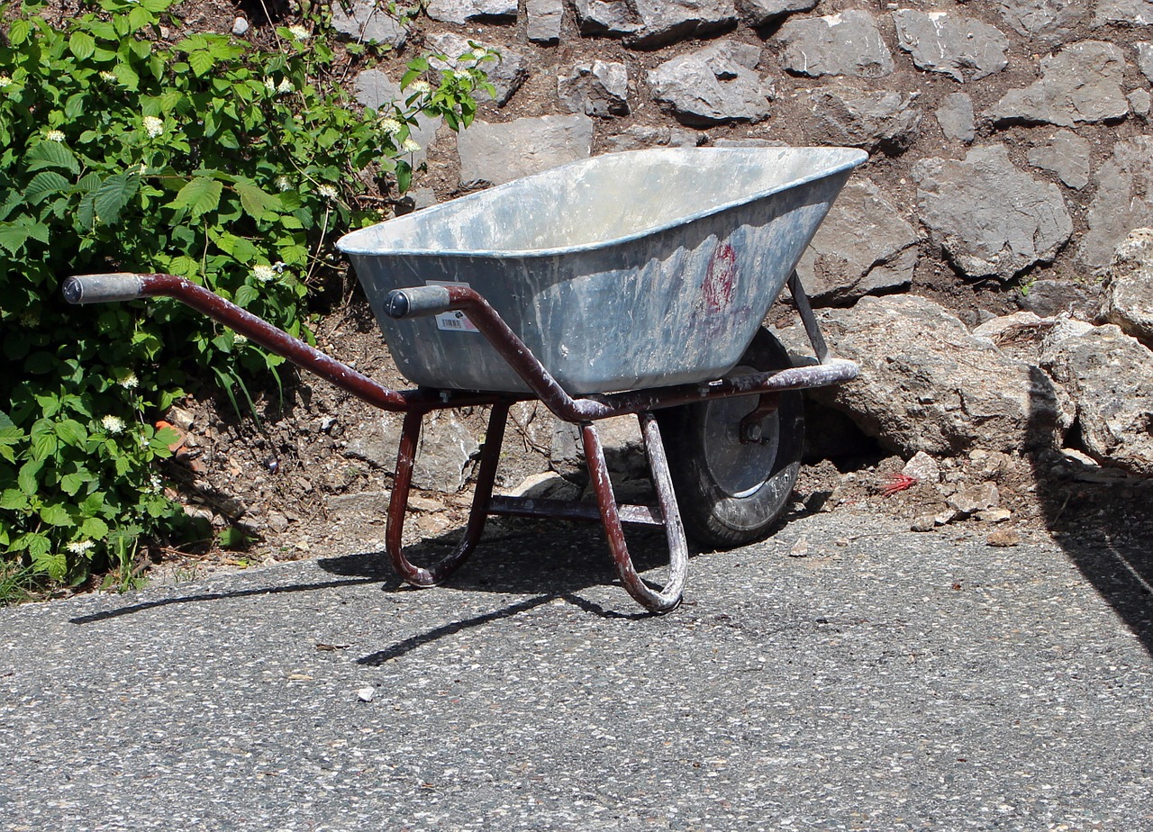 wheelbarrow karette garette free photo