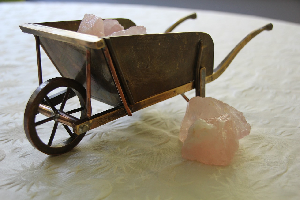 wheelbarrow stones copper free photo