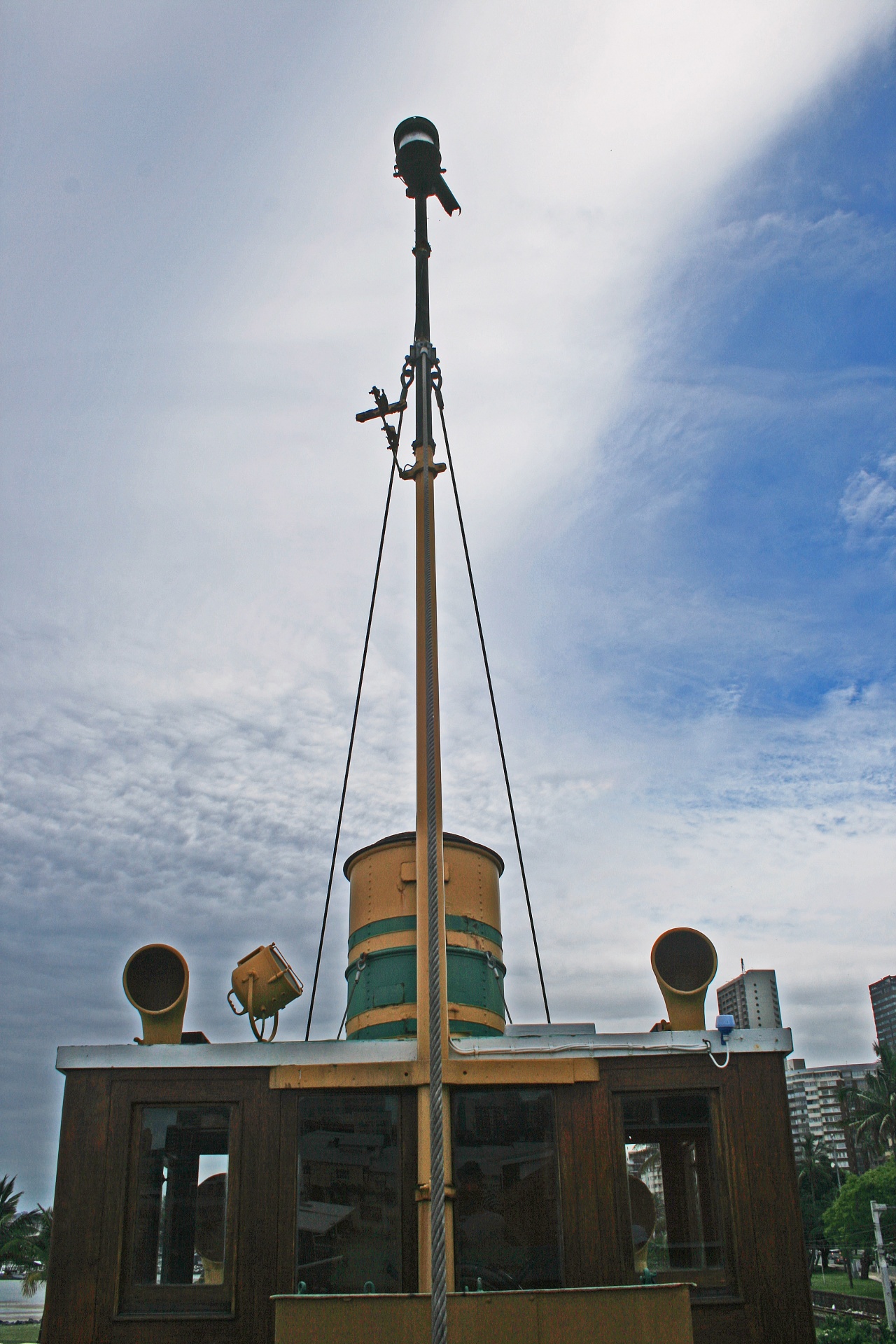 boat tug display free photo
