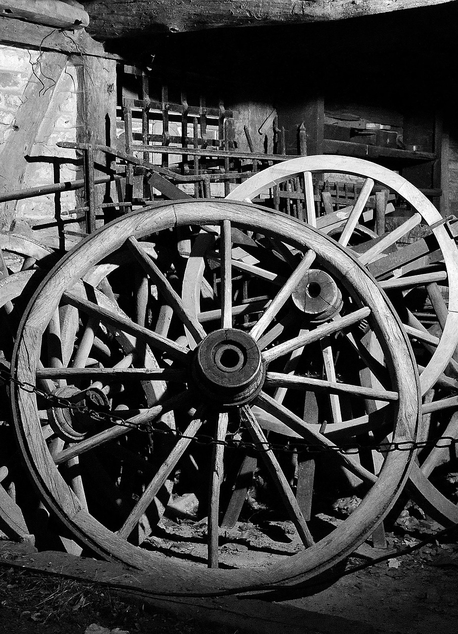 wheels wagon wheel wooden wheels free photo
