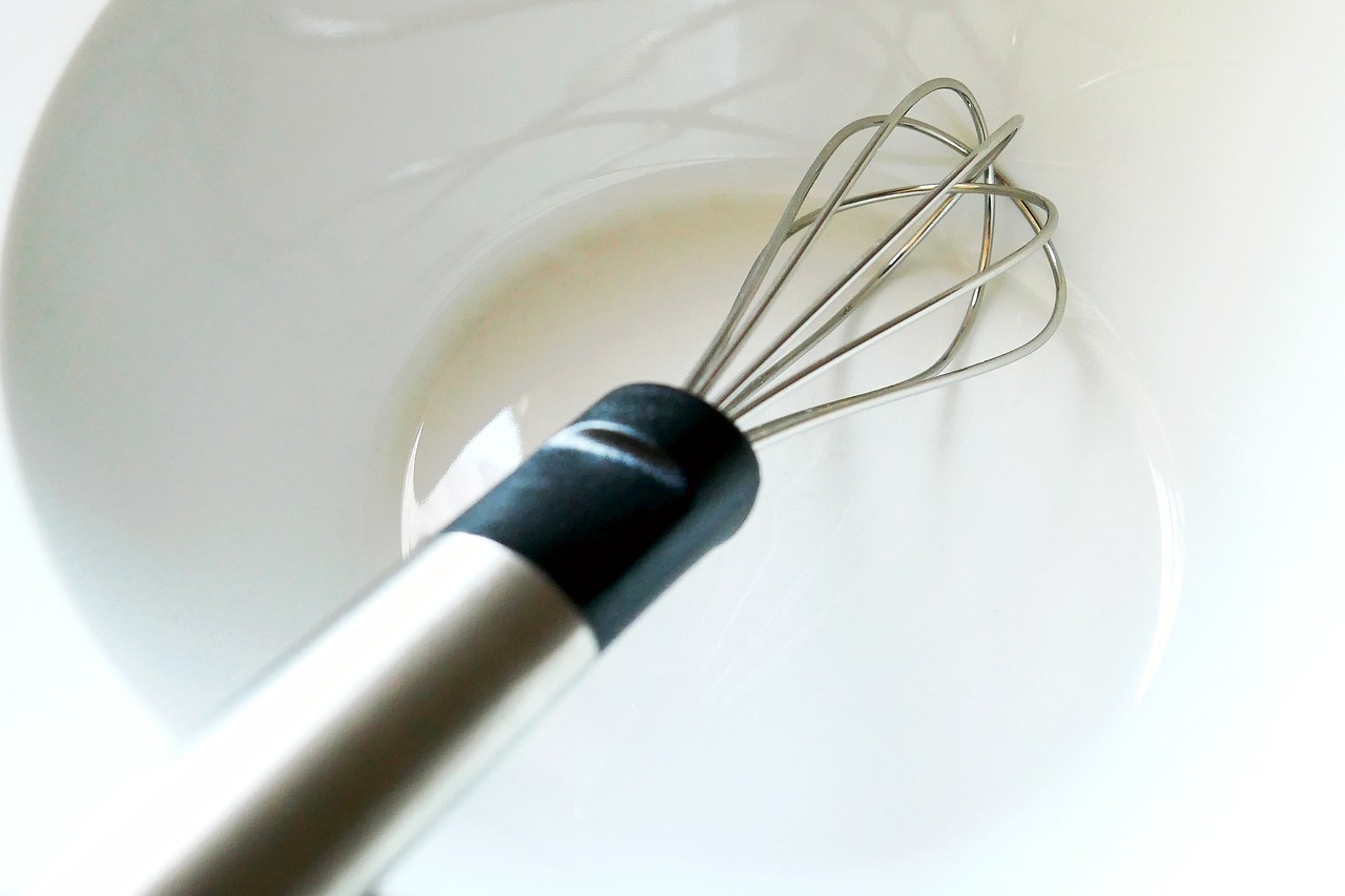 whisk  cook  bake free photo