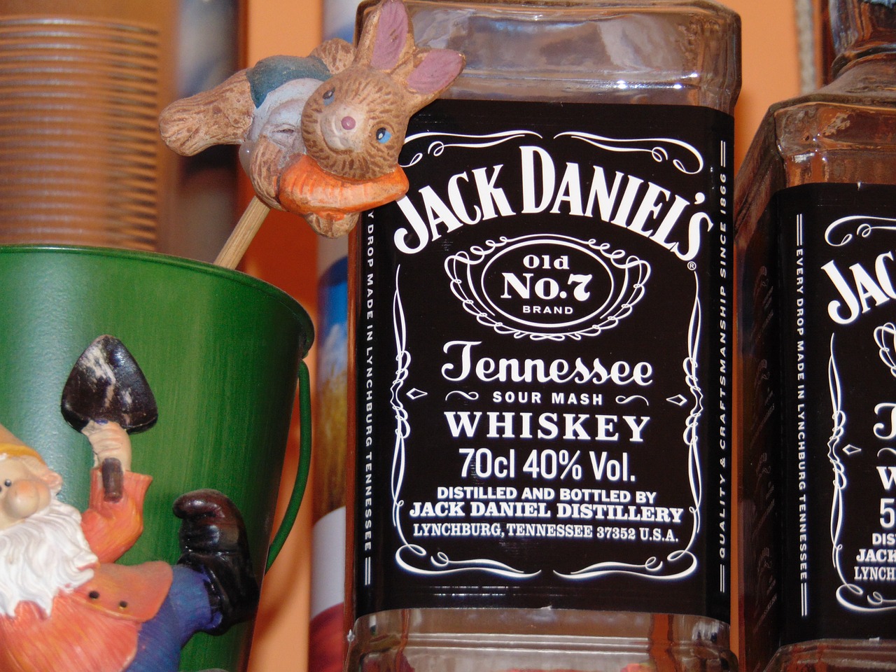 whiskey jack daniels drink free photo