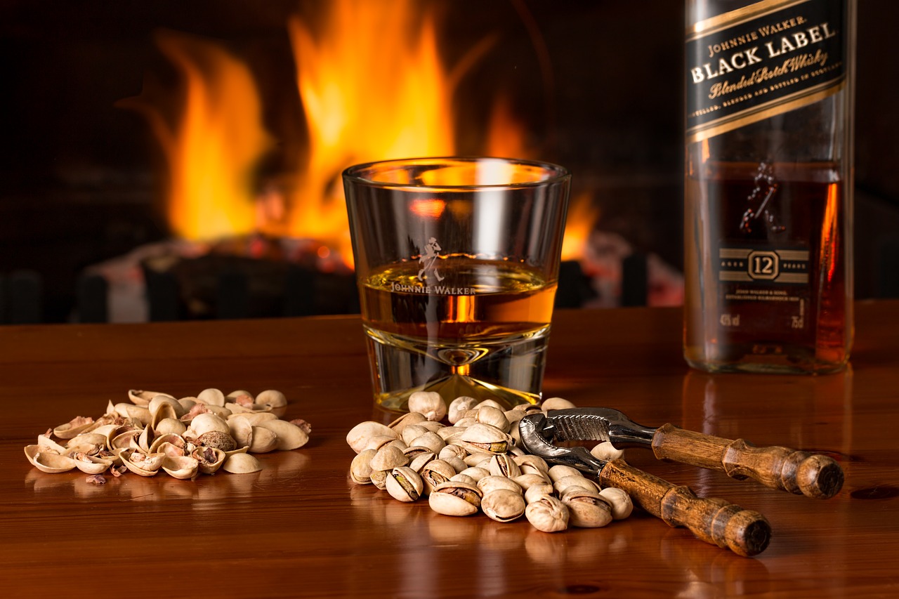 whisky  fireside  alcohol free photo