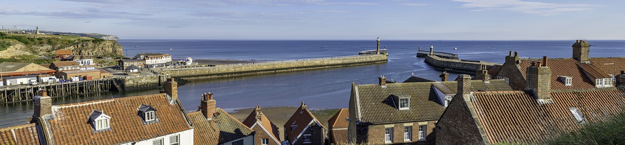 whitby  harbour  entrance free photo