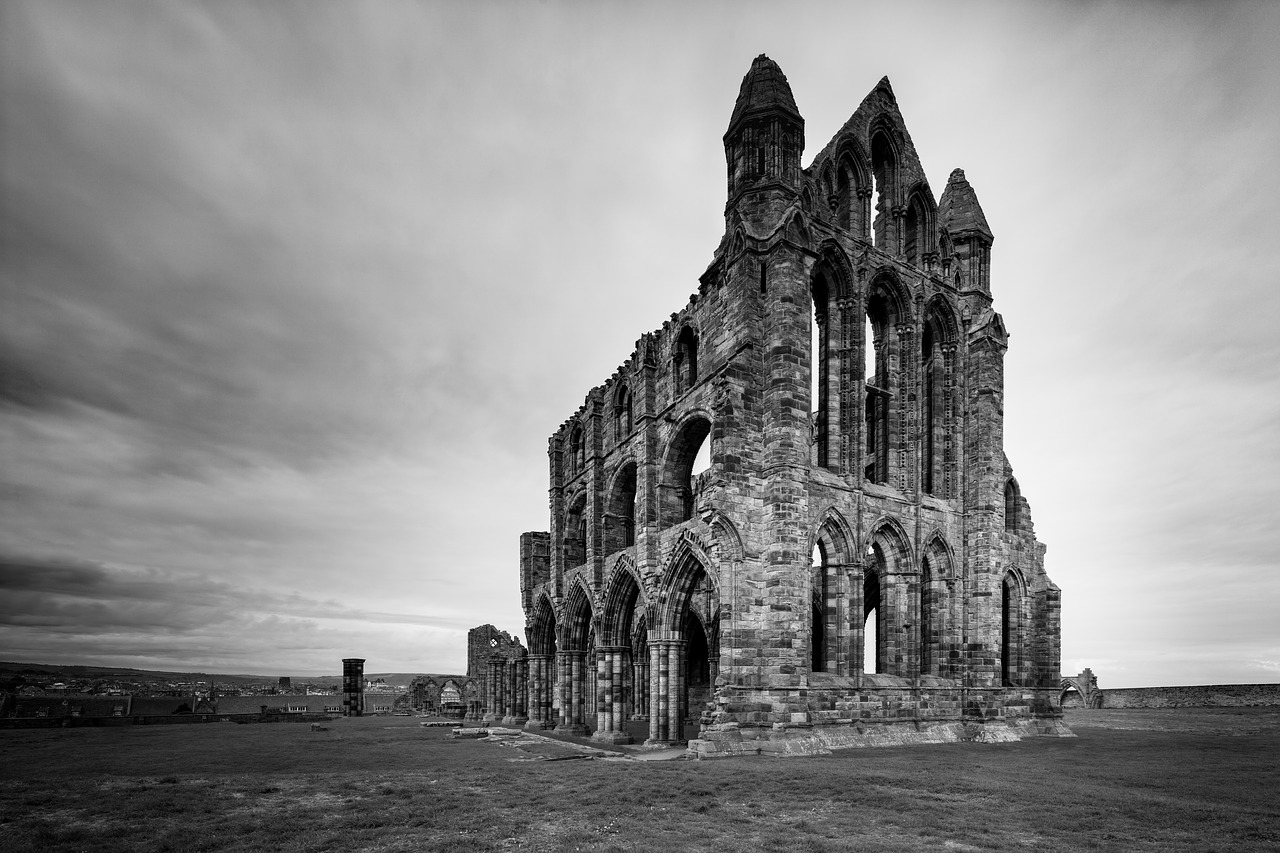 whitby abbey  whitby  abbey free photo