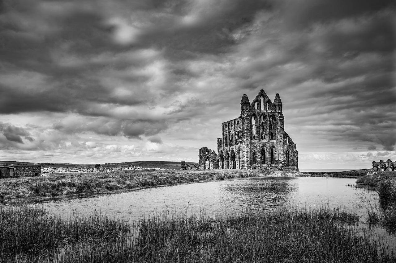 whitby abbey  whitby  abbey free photo