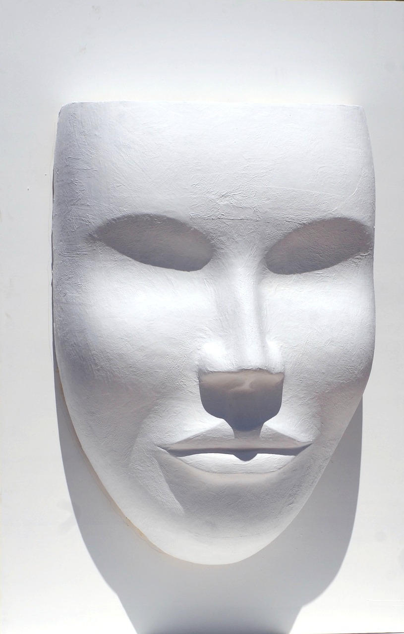 white face woman free photo