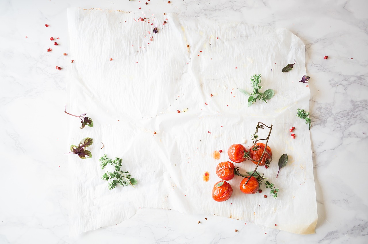 white table cloth free photo