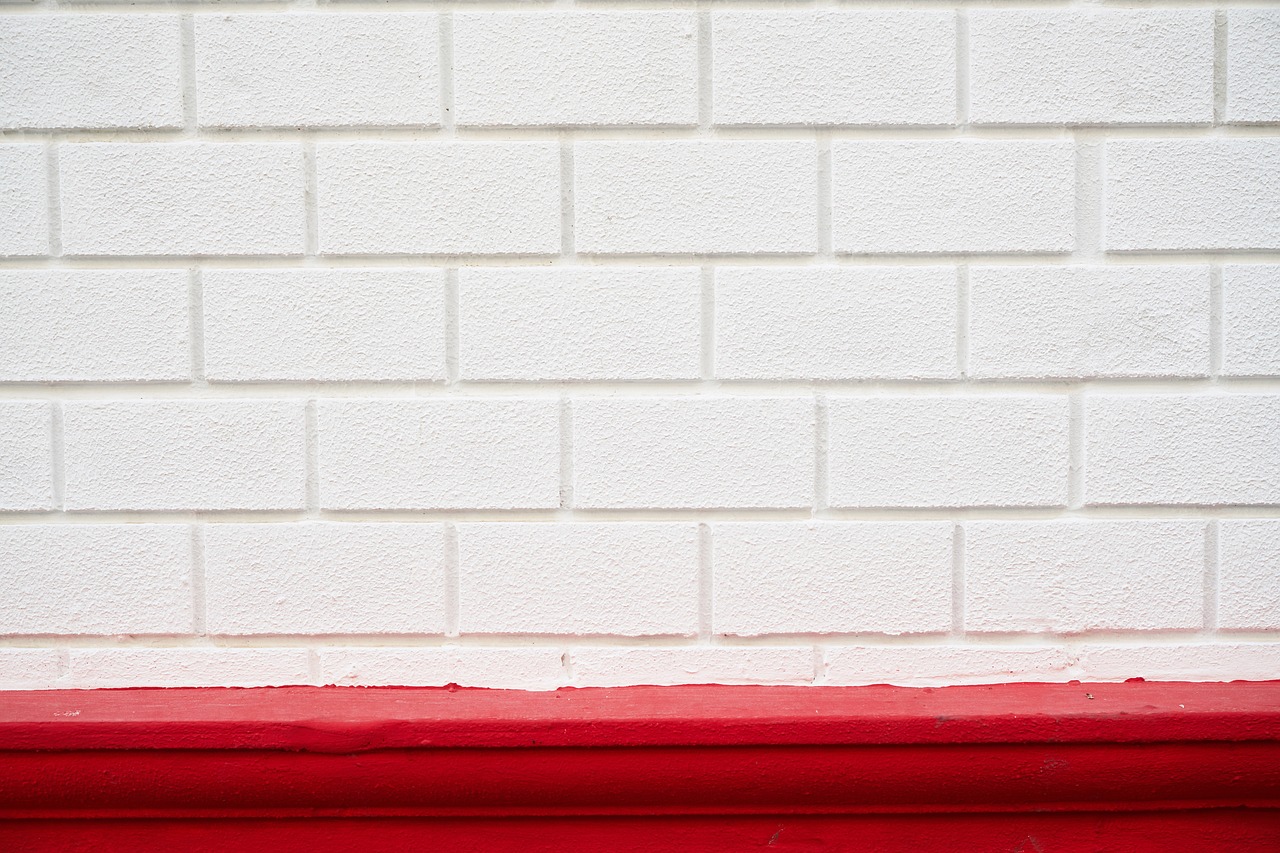 white  red  brick free photo