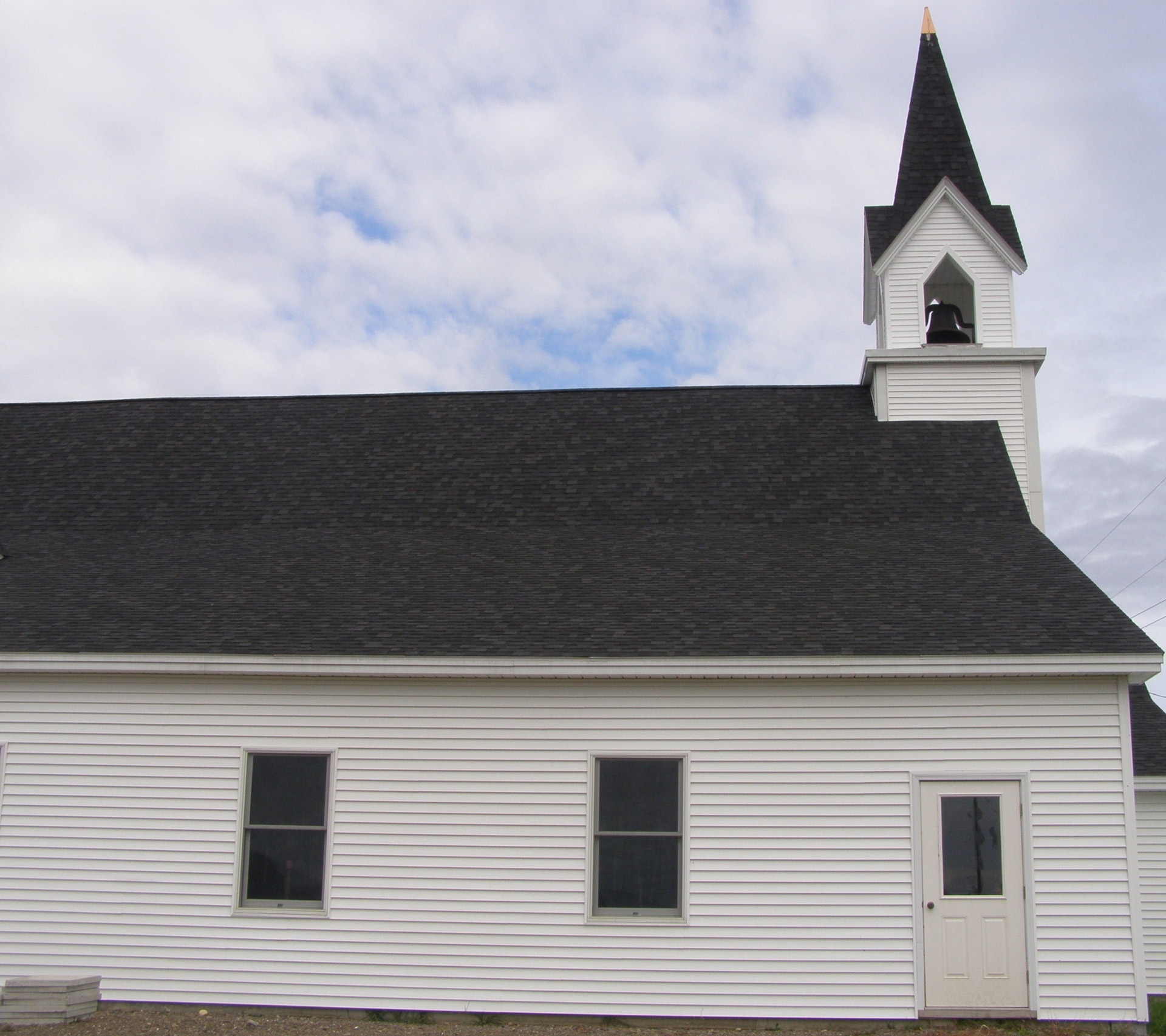 white church steeple free photo