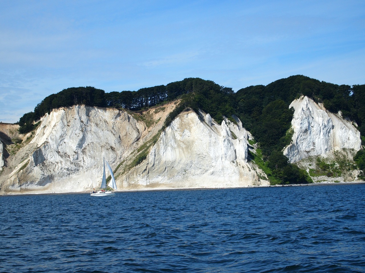 white cliffs cliff sailing yacht free photo