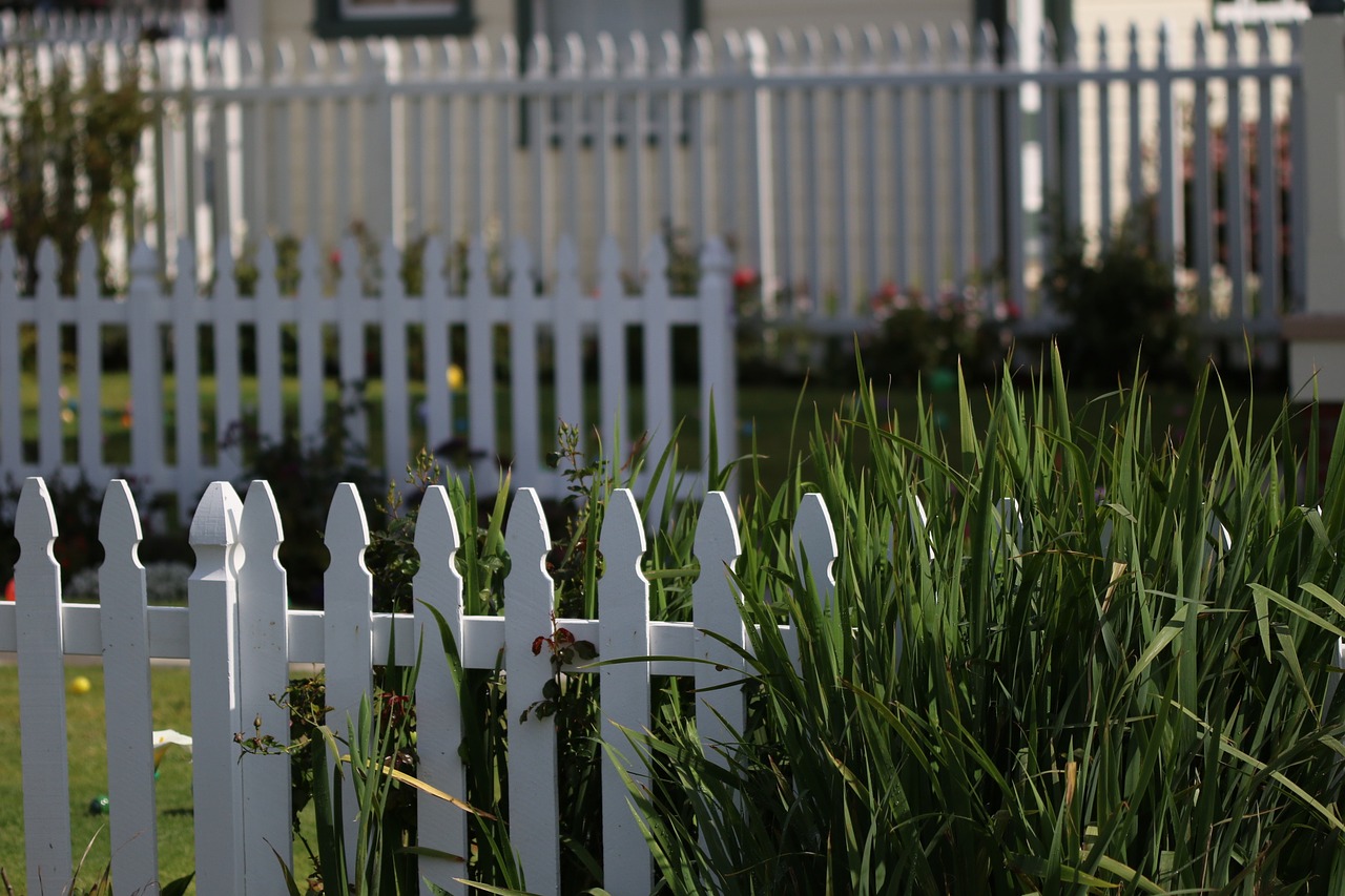 white picket fence yard outdoor free photo