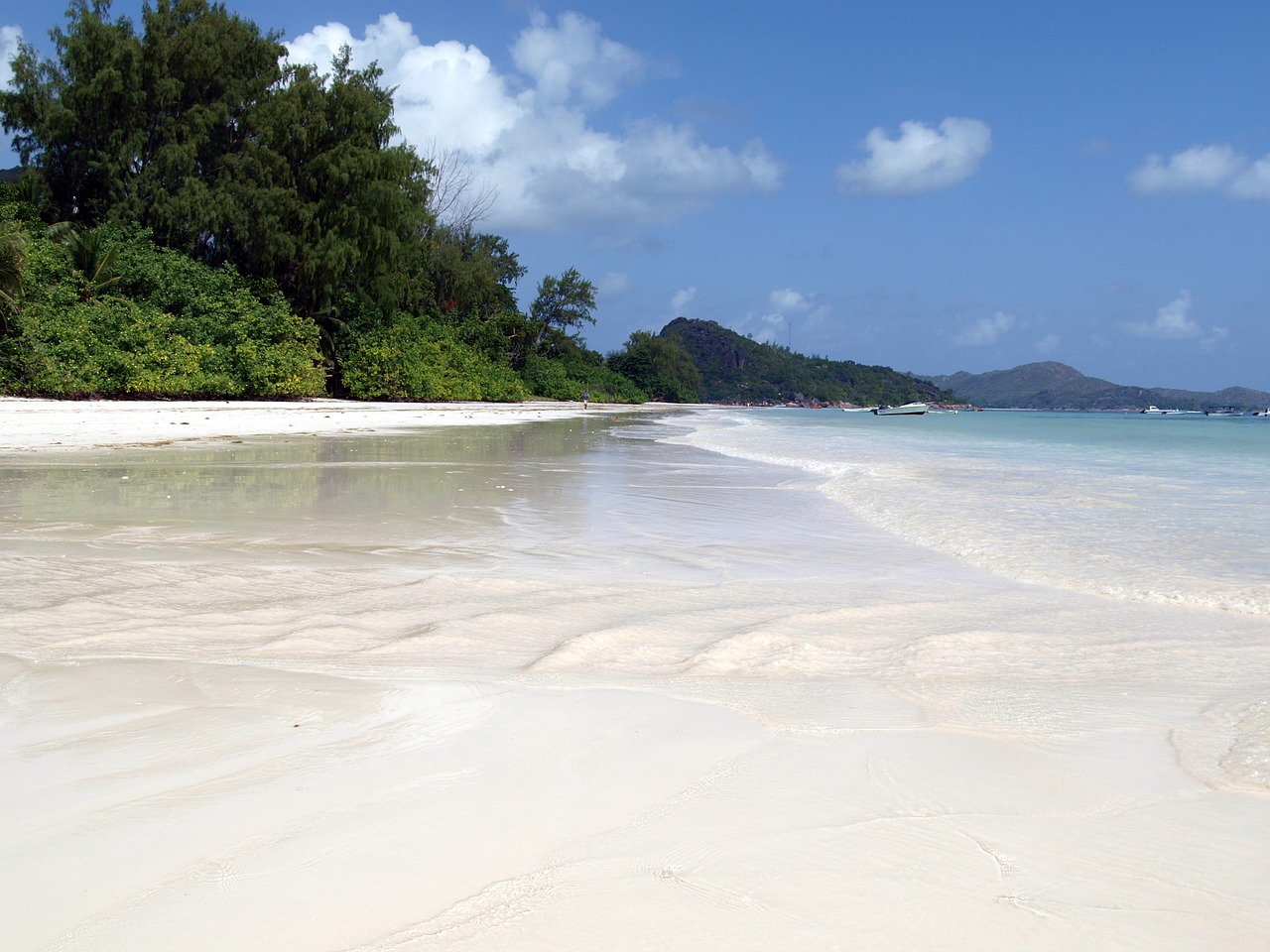 white sand seychelles praslin free photo