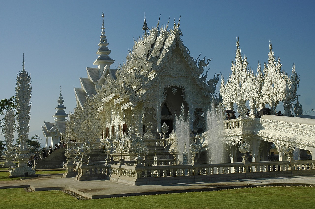 white temple thailand chiang rai free photo