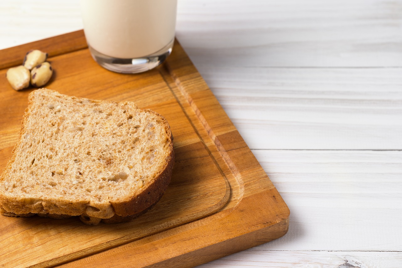 whole wheat bread milk breakfast free photo