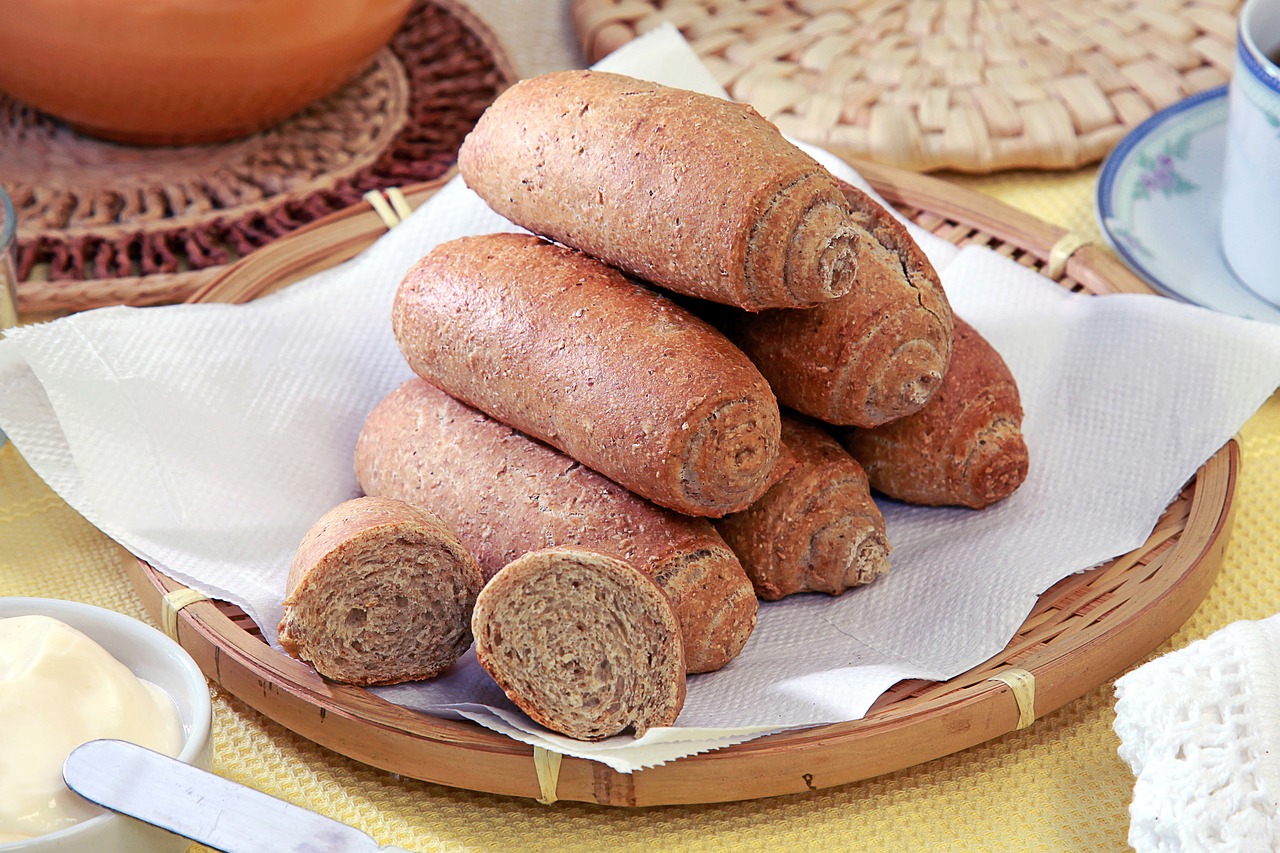 whole wheat bread  snack  food free photo