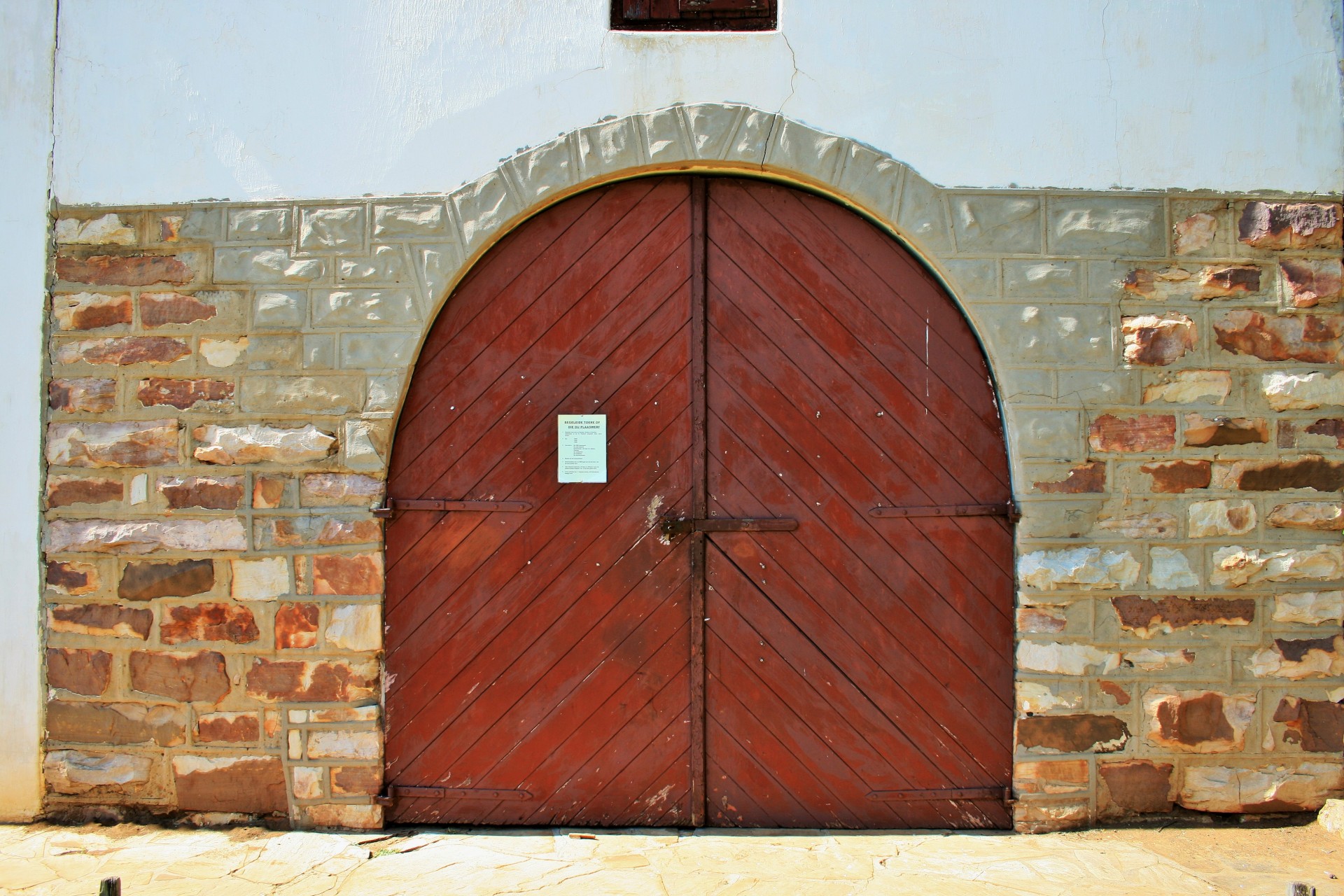 door wide wooden free photo
