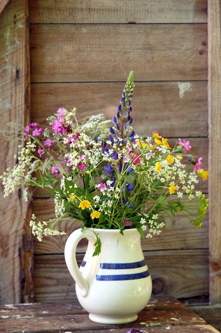 wild flower corsage kukkavaasi free photo