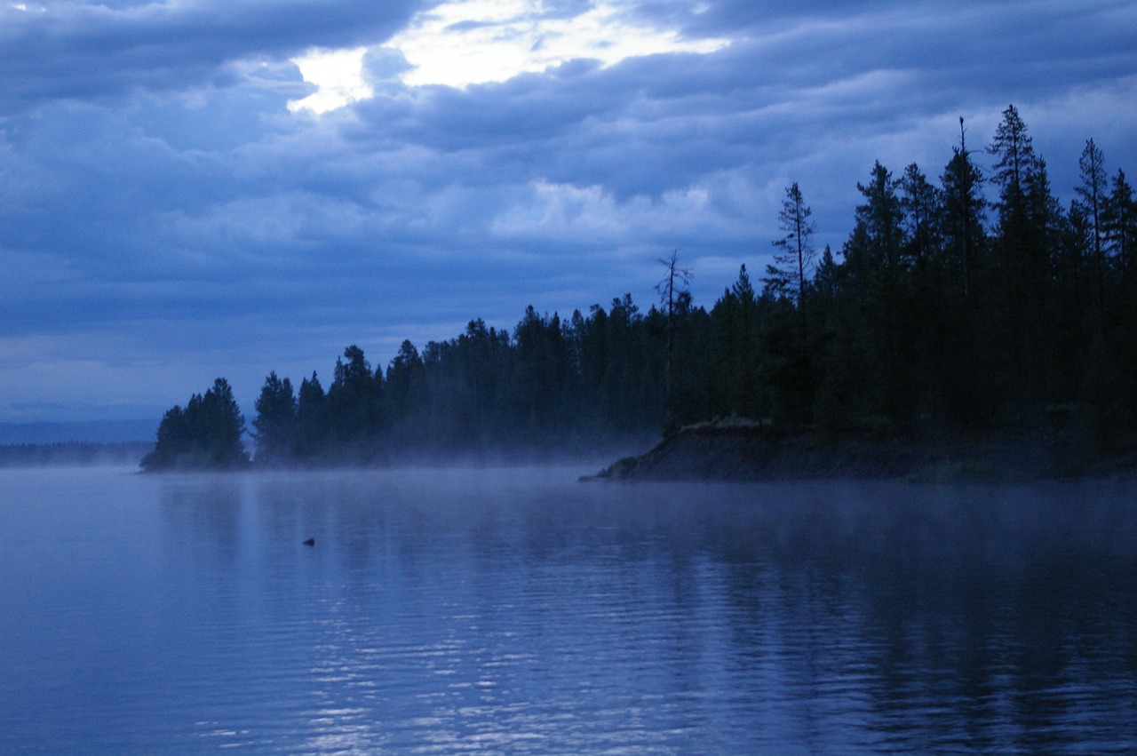 wilderness lake scenic free photo