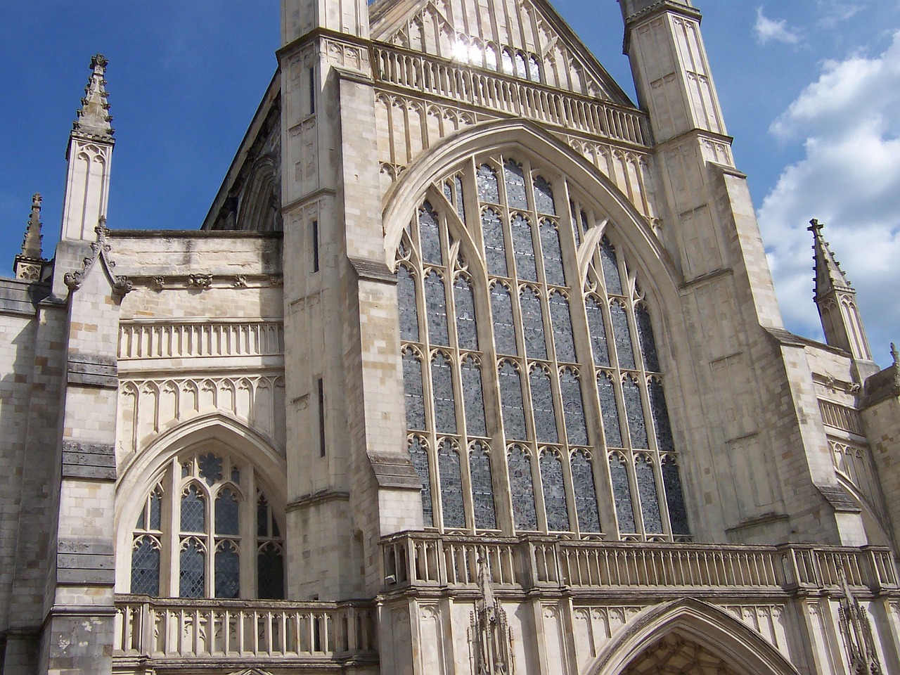 winchester cathedral hampshire close-up free photo