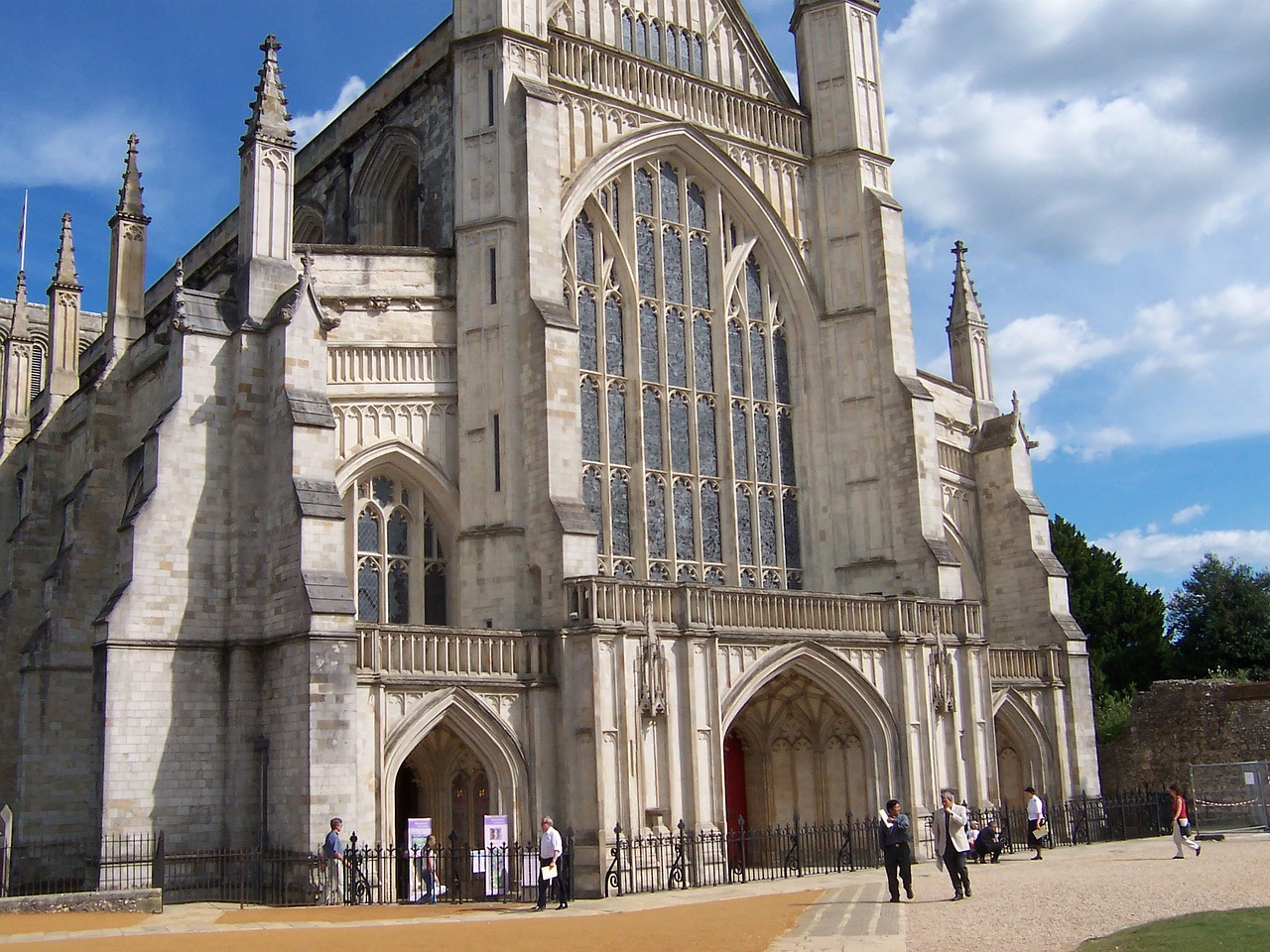 winchester cathedral hampshire gothic free photo