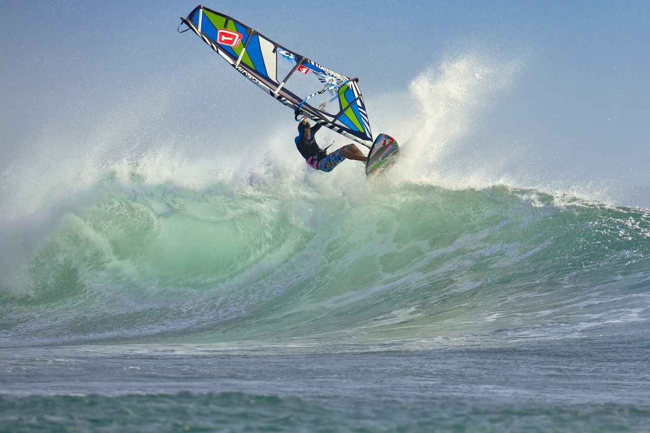 wind surfing wave splash free photo