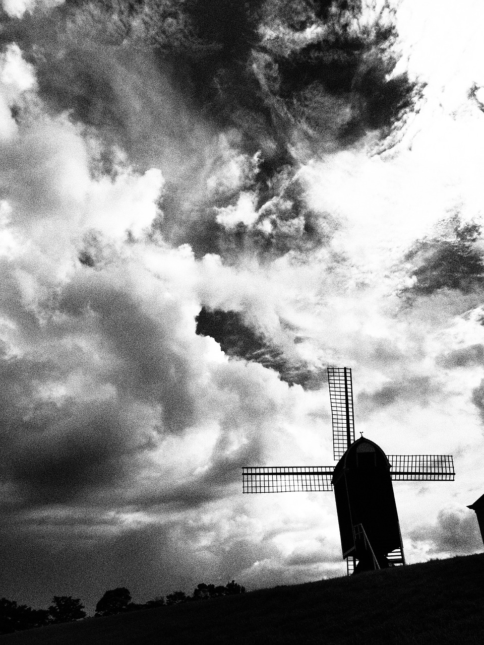 wind turbine huis ten bosch cloud free photo