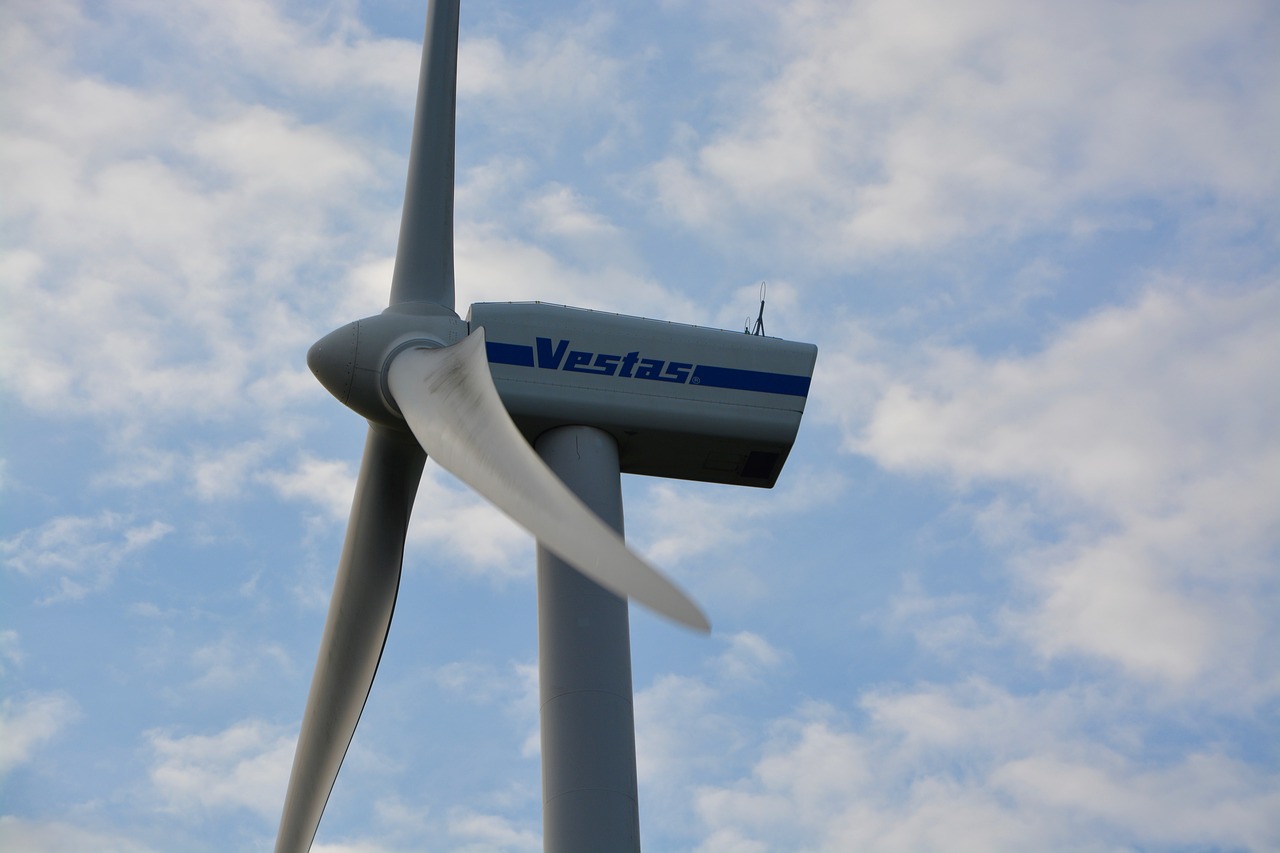 wind turbine electric energy cabin free photo