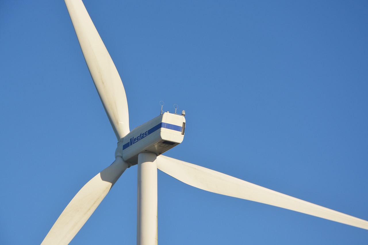 wind turbine machine convert the energy of the wind free photo