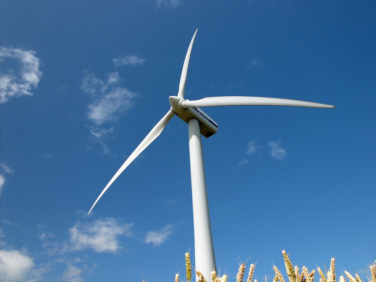 wind turbine vestas sky free photo