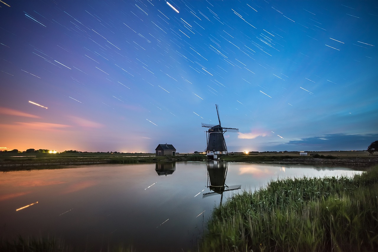 windmill star traces free photo